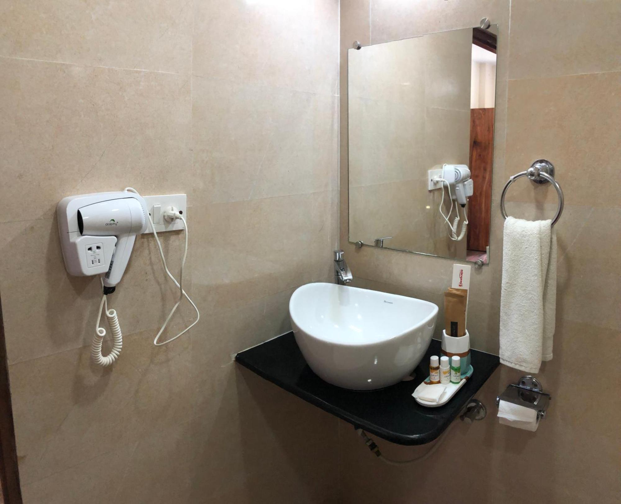 Seascape Hotel 3*